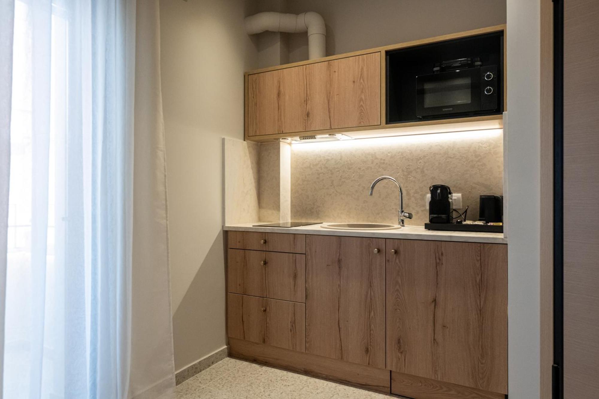 Asklipiou Cube - Kalamata Mediterranean Suites Εξωτερικό φωτογραφία