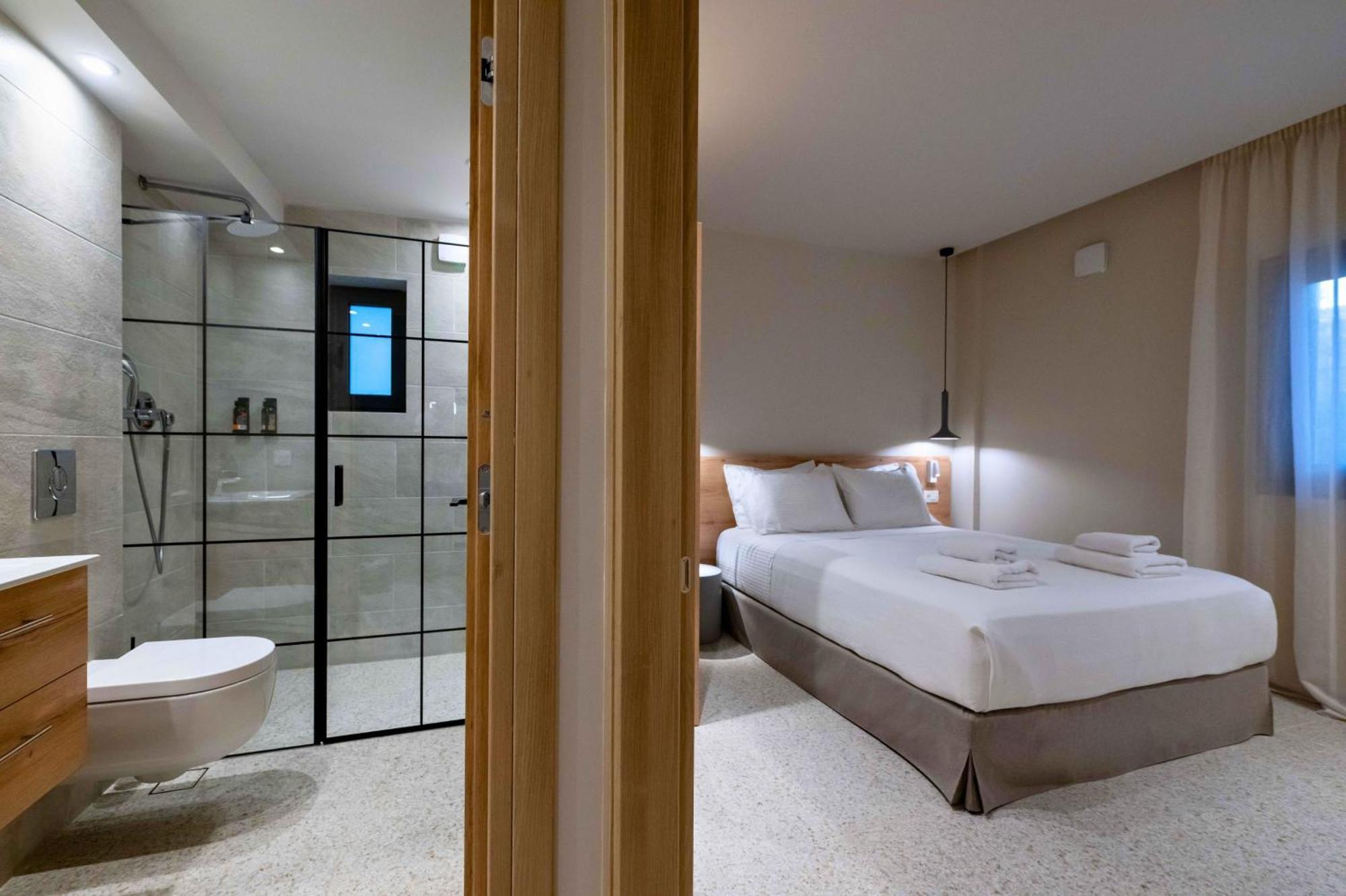 Asklipiou Cube - Kalamata Mediterranean Suites Εξωτερικό φωτογραφία